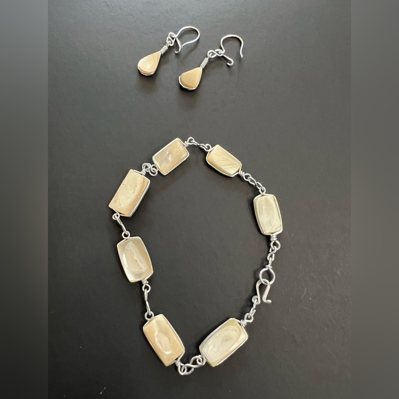 Gorgeous set of necklace, bracelet and earrings… and it’s reversible! - Picture 7 of 7